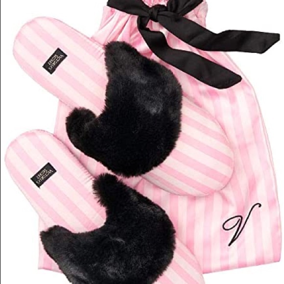 Slippers - Picture 1 of 3